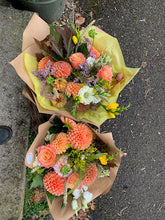 Load image into Gallery viewer, 24/09/21 Autumn blooms (38)