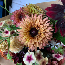 Load image into Gallery viewer, 31/07/20 Mixed local  summer flower  Bouquet 100%  locally grown blooms