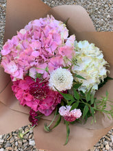 Load image into Gallery viewer, 25/6/20 British Summer flower Bouquet 100% British grown blooms