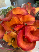 Load image into Gallery viewer, 01/10/20 Tess&#39;s dahlias and autumn tones including calla lilies.